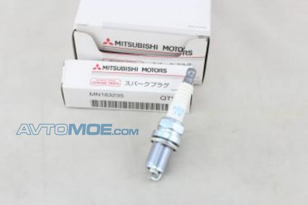 Свеча зажигания MN163235 Mitsubishi (фото №1)