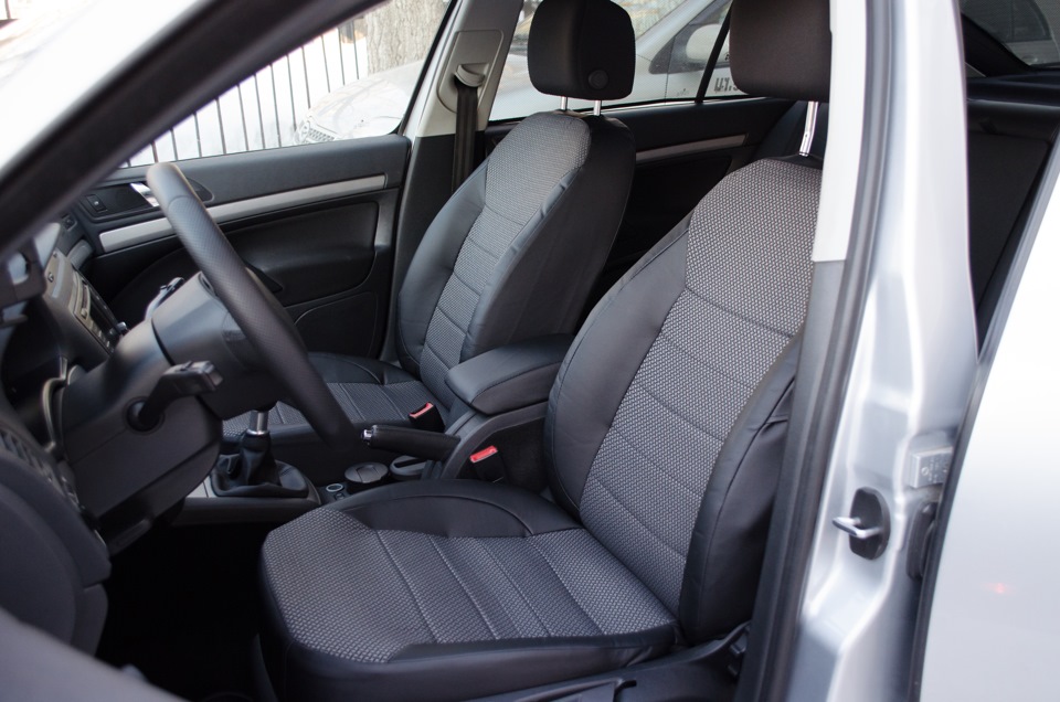 Чехлы Nissan Almera 3 2012-2018 (ЦЗС 3Г)(флок,экокожа,чёрный,серый,БРК) PSV 123634