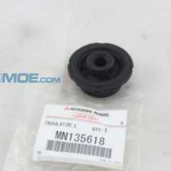 Фото товара Кронштейн радиатора нижний Mitsubishi MN135618 для HAVAL